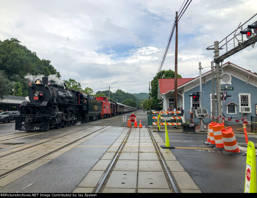 GSMR 1702 poses next to the Bryson City Depot